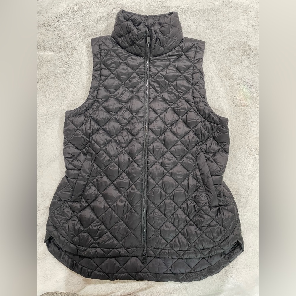 ATHLETA Whisper Featherless Vest sz L